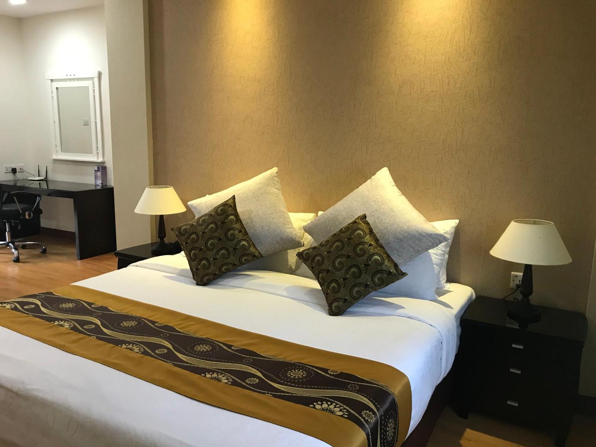 Rimbun Suites & Residences Bandar Seri Begawan Exteriör bild