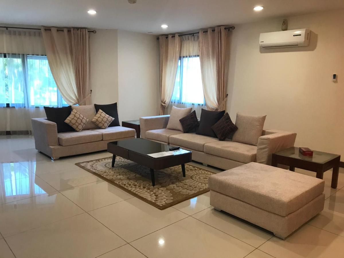 Rimbun Suites & Residences Bandar Seri Begawan Exteriör bild
